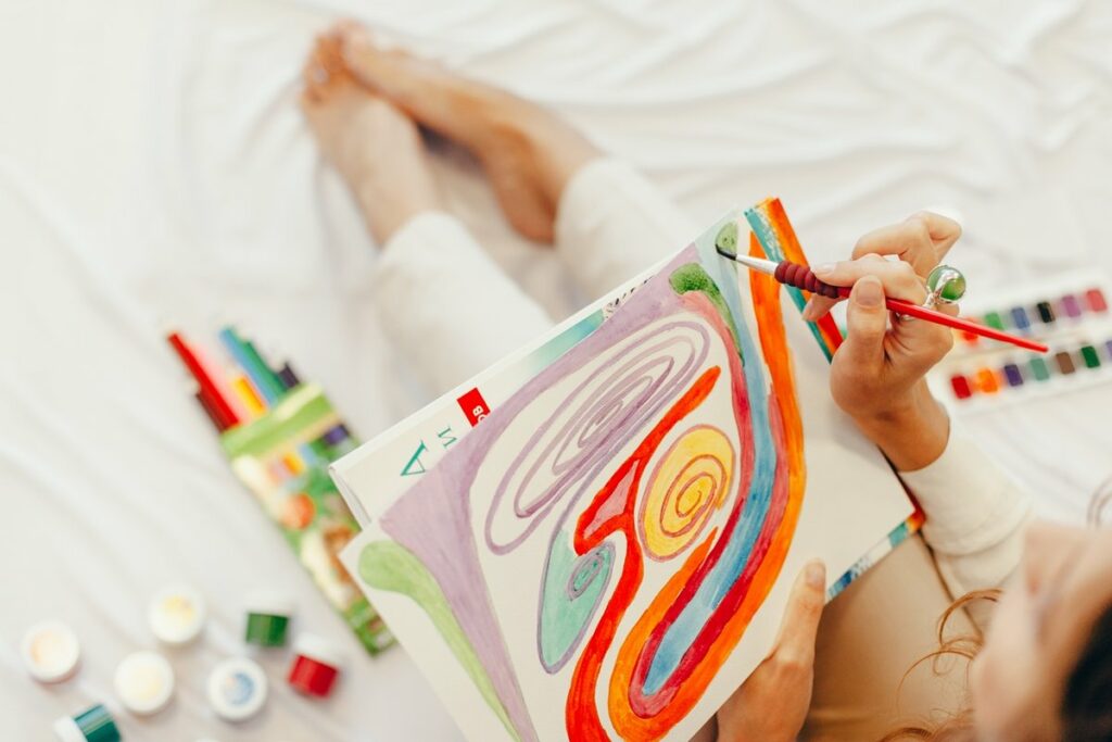 профессиональная арт-терапия